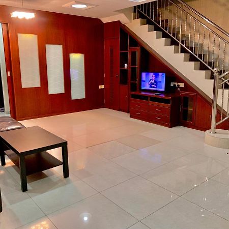 Awani Homestay Seberang Jaya Permatang Janggus Kültér fotó