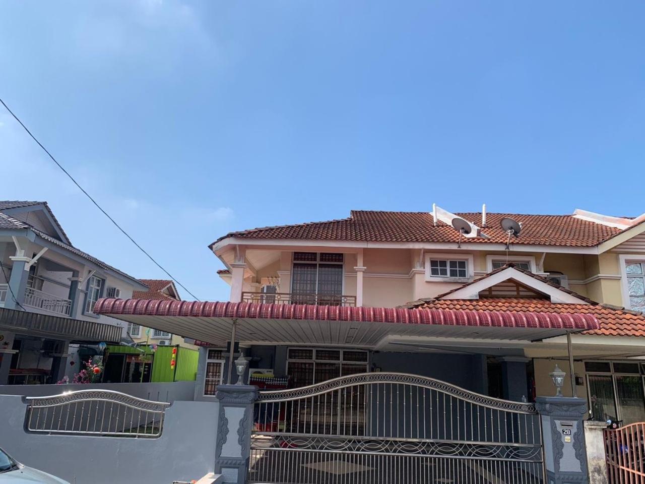 Awani Homestay Seberang Jaya Permatang Janggus Kültér fotó